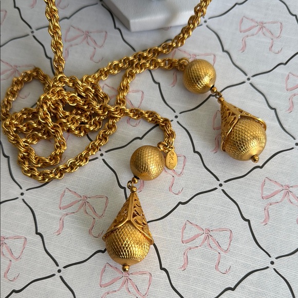 Gold Rope Chain Necklace with Bold Pendant - Picture 2 of 4